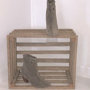Matisse Wildcat Taupe Ankle Boots